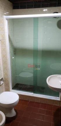 Imagem Casa com 5 dormitórios, sendo para locação 3 quartos, 300 m² - venda por R$ 950.000 ou aluguel por R$ 2.700/mês - Palmeiras - Cabo Frio/RJ