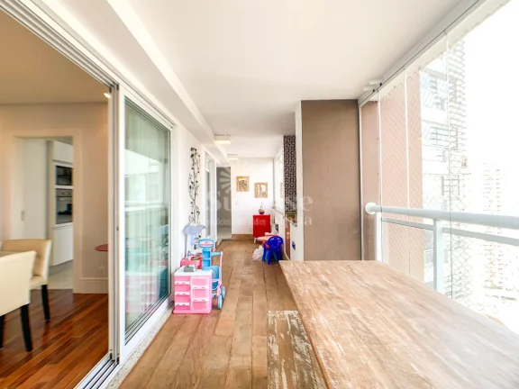 Imagem Apartamento Mobiliado Venda Alphaville Centro com 2 quartos e 2 vagas 155 m² por R$2.000.000 - Barueri/SP