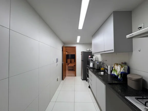 Imagem Confortável Apartamento no Alphaville I em Salvador Novo
