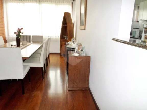 Imagem Casa à venda com 4 quartos, sendo 2 suítes, em Morumbi, São Paulo - SP