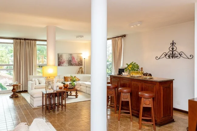 Imagem Casa Sobrado Vila Madalena - 541M², 4 Dorms, 2 Suítes, 5 Vagas, Piscina, Hidromassagem, Lareira, Lavabo.