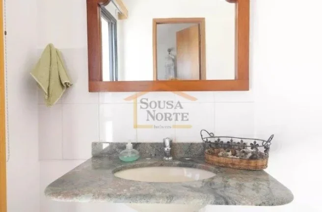 Imagem Apartamento amplo, com 3 dormitórios, sendo 1 suíte, 2 banheiros. Conta com varanda, box, armário...