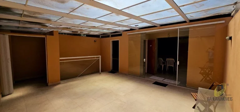 Imagem Casa de Luxo no Campo Belo: 6 Quartos, 5 Suítes, 10 Banheiros, 5 Vagas de Garagem e 504m² em São Paulo-SP