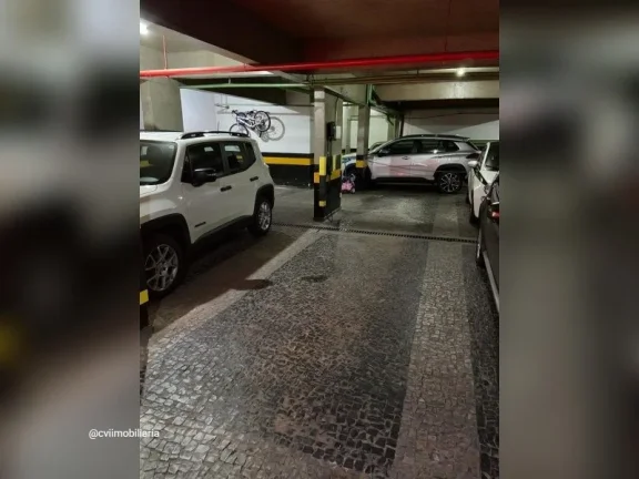 Imagem Excelente apartamento 4 quartos, finamente decorado, com 160mts, em ótima localização!
Ao Lado de...
