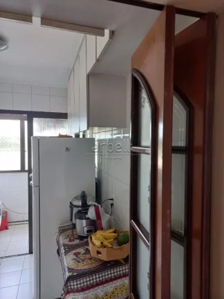 Imagem Apartamento com 50 metros quadrados, dois dormitórios com móveis sob medida sendo um deles com esc...