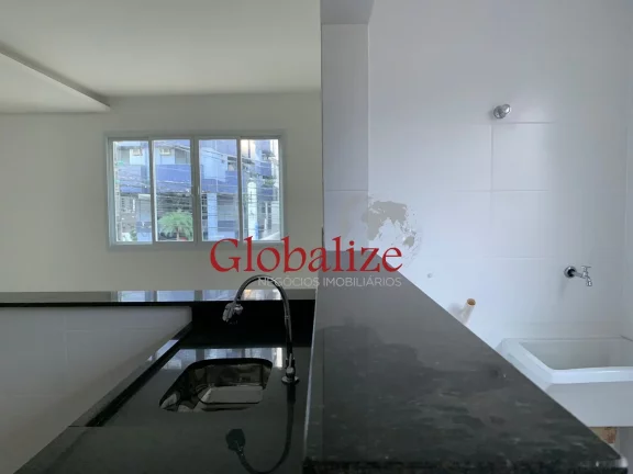 Imagem Excelente sobrado com 3 dormitórios, novo, no bairro do estuário em Santos