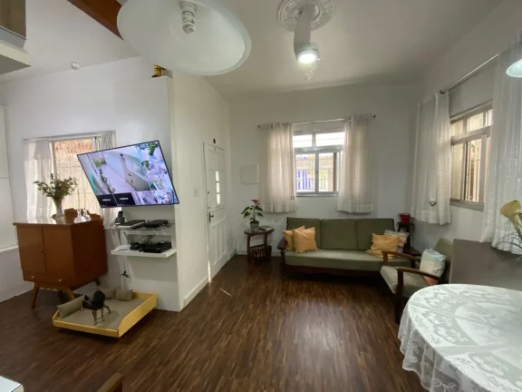 Imagem Casa térrea a venda em Santos, reformada, garagem, ótima