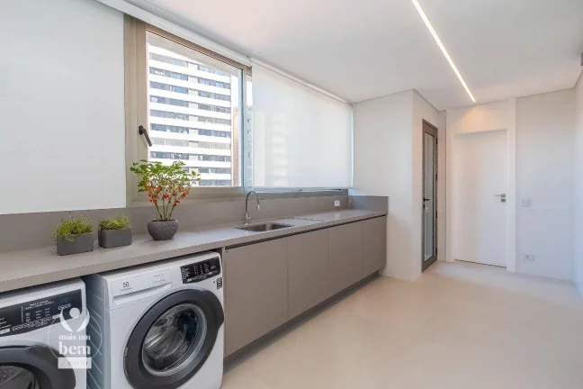 Imagem 1 apartamento por andar de 265m², 3 suítes, 2 lavabos, com 4 vagas de garagem à venda, por R$ 5.400.000 - Juvevê