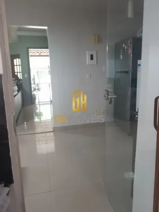Imagem Belíssimo sobrado com 3 quartos no Condomínio Gramado Residence, com 125m² de área construída p...