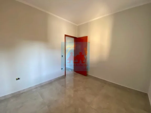 Imagem Casa na Praia de Mongaguá com churrasqueira, 239.900,00