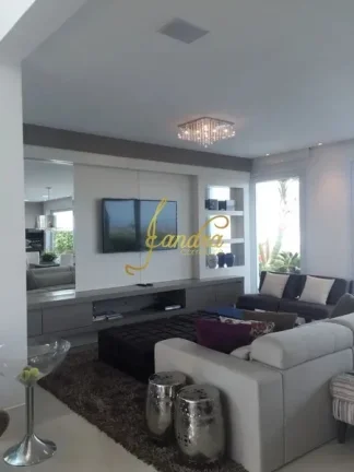 Imagem Casa condomínio com 05 suites e piscina aquecida