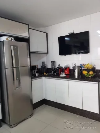 Imagem Ótimo sobrado 3 dorms sendo 1 suíte planejada, cozinha planejadas, 2 vagas.