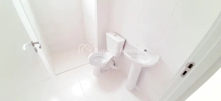Imagem Desfrute do conforto e da praticidade de viver em um ambiente moderno e acolhedor! Este imóvel, loc...
