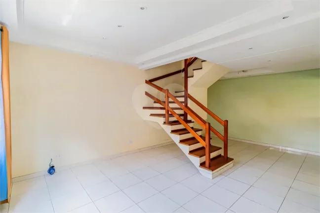 Imagem Casa à venda com 3 quartos, sendo 1 suíte, no condomínio Villa Bella, São Paulo - SP