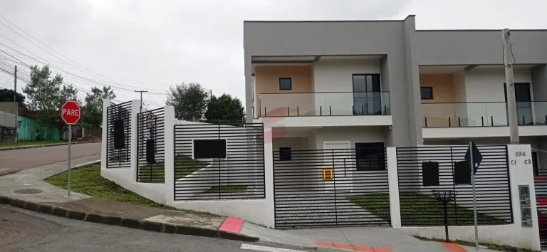 Imagem SOBRADO com 3 dormitórios à venda com 212.73m² por R$ 720.000,00 no bairro Centro - QUATRO BARRAS / PR