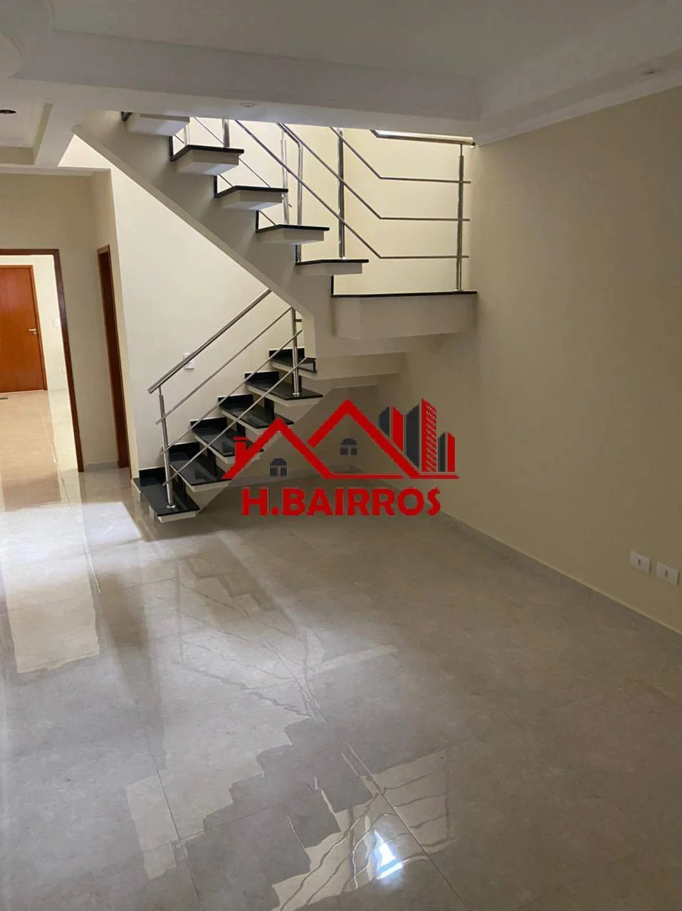 Imagem Casa com 03 Dormitórios à Venda no Jardim das Indústrias - SJCampos