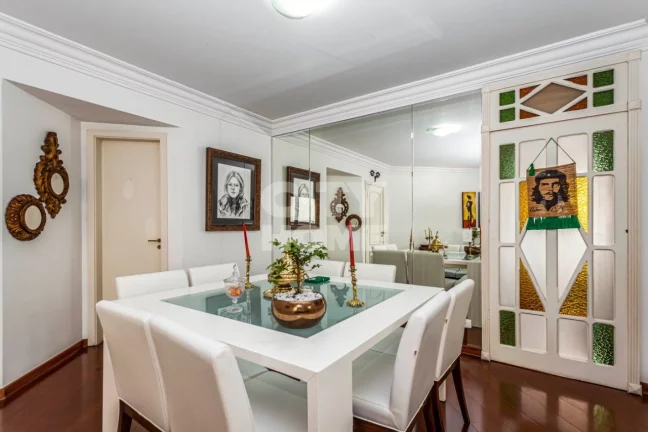 Imagem Apartamento no Campo Belo, com 178m², três dormitórios, sendo três suítes, ampla sala para trê...