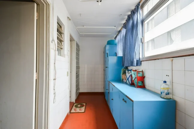 Imagem Apartamento 175M², 3Q, 3 Banheiros, 1 Vaga, Banheira, Ventilador de Teto.