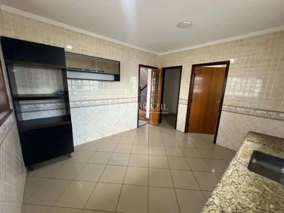 Imagem Casa à venda, com 4 quartos, 235m2