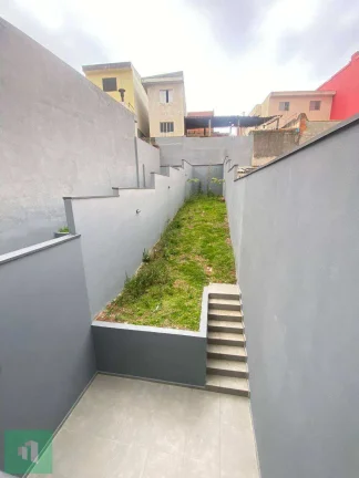 Imagem Sobrado à venda em Diadema, Taboão, com 2 quartos, 130m2