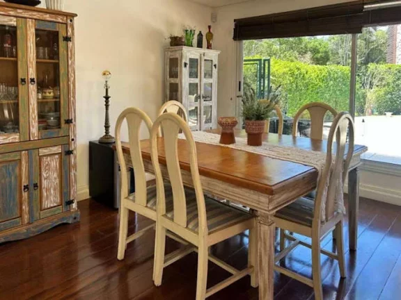 Imagem Casa a venda no condomínio Aldeia da Mata, no coração da Granja Viana! O Aldeia da Mata fica dent...