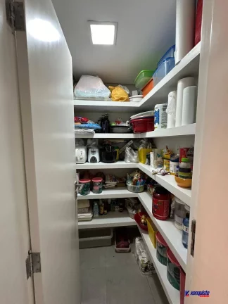Imagem VENDO MANSÃO 4/4 + SUÍTES-CONDOMÍNIO- SIM