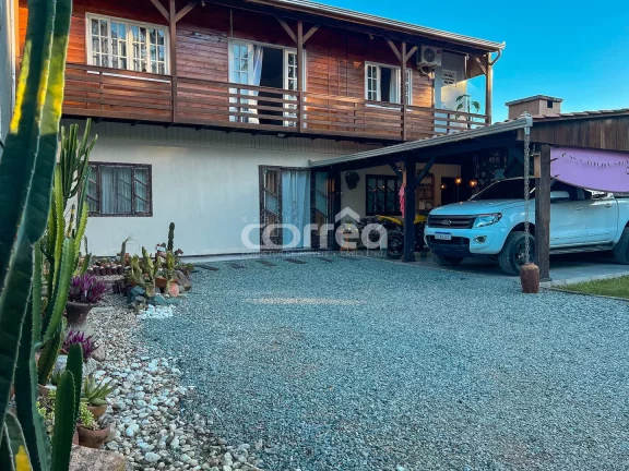 Imagem Sobrado | Costeira | Bal. Barra do Sul