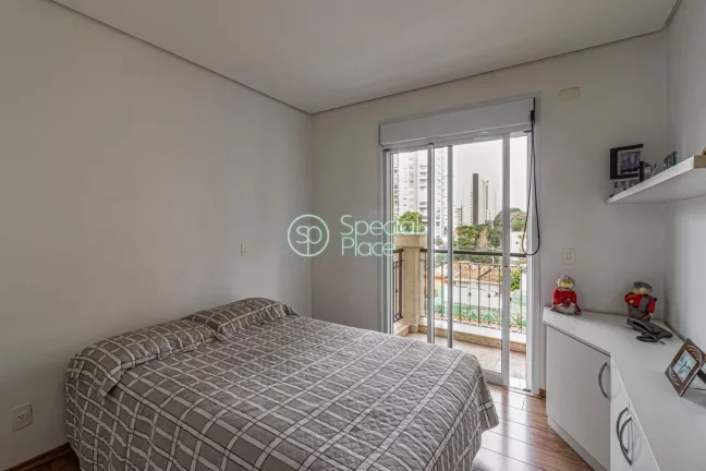 Imagem Excelente apto no ParaÃ­so, um por andar, living bastante amplo com varanda enorme e uma vista lindÃ...