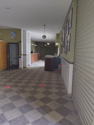 Imagem Loja com 350m2 para alugar em avenida movimentada no Embaré, Santos