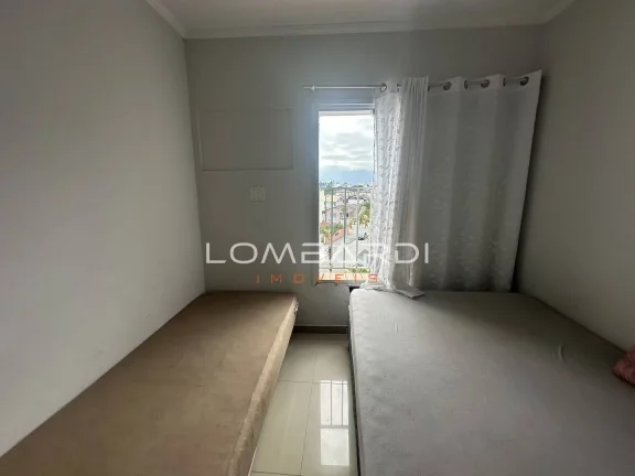 Imagem Apartamento com 3 dormitórios á poucos metros da orla