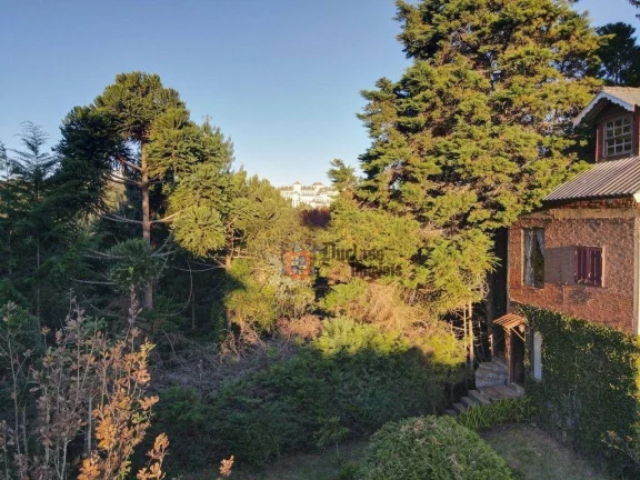 Imagem Casa com 3 dormitórios à venda, 280 m² por R$ 1.220.000 - Alto Do Capivari - Campos do Jordão/SP