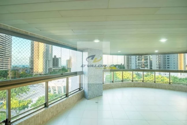 Imagem Vendo apartamento de luxo, com 380’m², ampla varanda gourmet, 4 suítes e 4 vagas