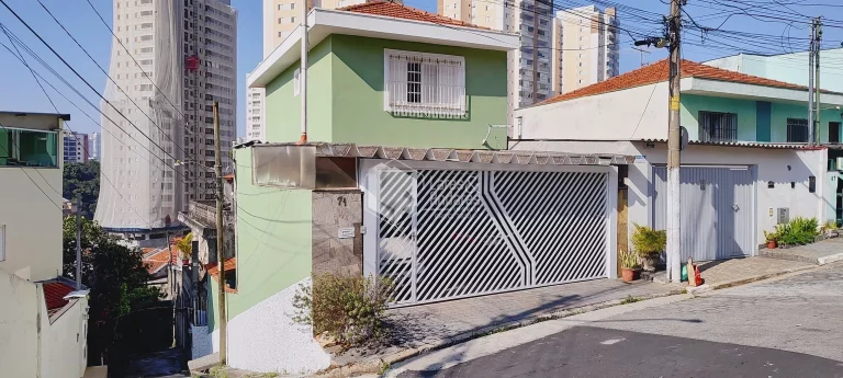 (SOBRADO + 1 CASA) COM 216M² COM 2 AMPLOS DORMITÓRIOS, ÁREA GOURMET E 3 VAGAS DE AUTO COM PORTÃO AUTOMÁTICO. LAUZANE PAULISTA, SÃO PAULO, SP