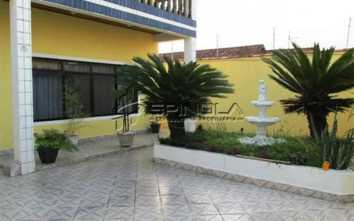 Imagem Casa com 3 dormitórios à venda, 190 m² por R$ 850.000 - Vila Tupi - Praia Grande/SP