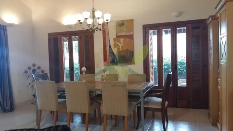 Imagem Linda Casa à Venda em Atibaia condomínio fechado de alto padrão