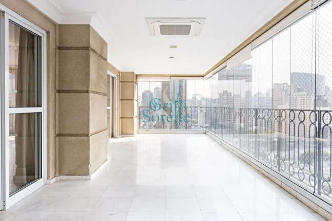 Imagem Excelente Apartamento à Venda na Vila Nova Conceição - São Paulo/SP.,
