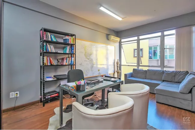 Sala Comercial à Venda, 37 m² em Petrópolis - Porto Alegre
