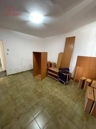 Imagem Casa Térrea - 5 Dorms - 260m².