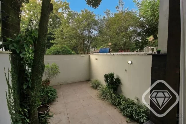 Imagem Casa em condomínio fechado com o maior pátio!

Você vai se surpreender com essa casa em condomín...