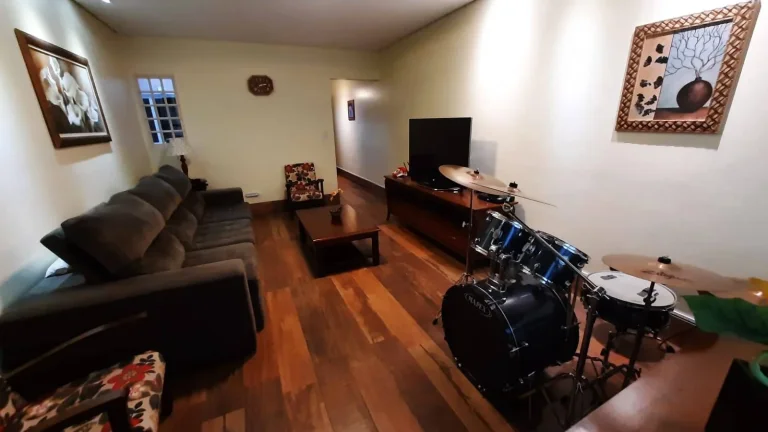 Imagem Sobrado 175 m² 3 domitorios 4 Vagas Estuda Permuta menor Valor no Litoral
