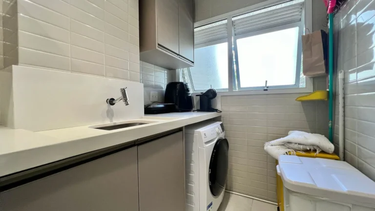 Imagem Apartamento à venda em Riviera de São Lourenço: 2 quartos, 1 suíte, 2 salas, 2 vagas - 87m² de pura sofisticação!