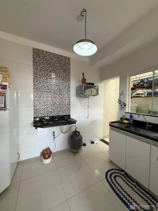 Imagem Apartamento à Venda no Bairro Laranjeiras – 2 Quartos com Planejados e Garagem