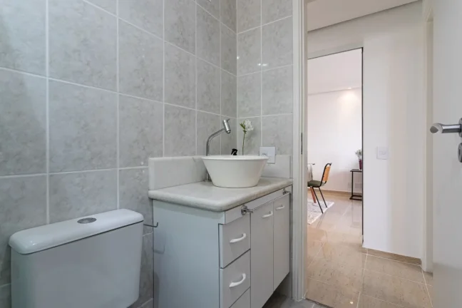 Imagem Apartamento 65M², 2Q, 1 Banheiro, 1 Vaga, Armários, Jardim.
