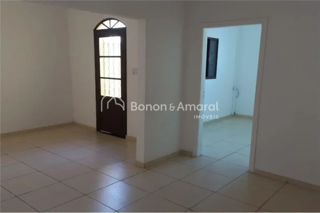Imagem Casa residencial ou comercial no Jardim Guanabara, com 310m² de terreno e 171m² de construção, s...