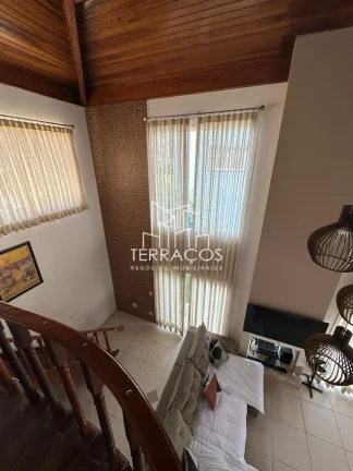 Imagem CASA EM CONDOMÍNIO COM MOVEIS PLANEJADOS E COM VISTA PARA "PEDRA GRANDE" EM ATIBAIA.
