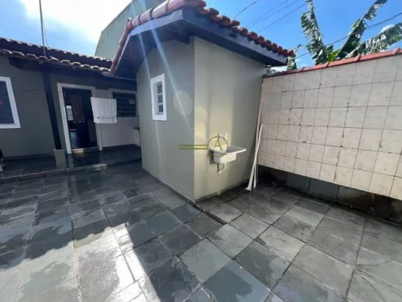 Imagem Casa térrea à venda com 2 edículas em Peruíbe/SP - Bairro Jardim Brasil