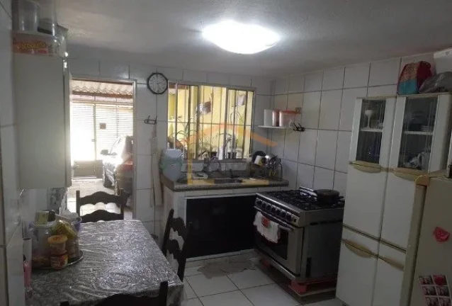 Imagem Casa térrea, 2 dormitórios, sala, cozinha, banheiro, 1 vaga de garagem. 90m².

Localizado a 800 m...