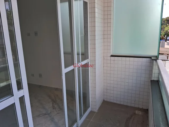 Imagem Belíssima casa alta Duplex em Santos na Ponta da Praia com duas garagens e churrasqueira a venda por R$ 990.000,00