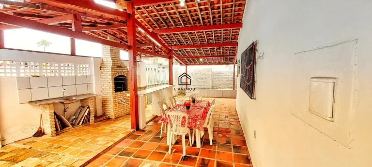 Imagem OPORTUNIDADE Casa de Praia com primeiro andar na Enseada de Búzios