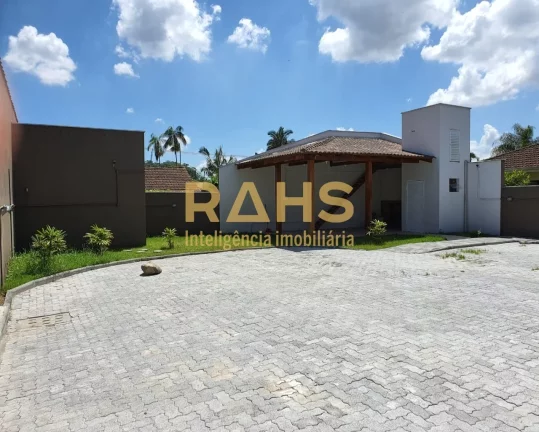 Imagem Geminado a venda, no bairro Vila Nova em Joinville, com 3 dormitórios, sendo 1 suíte, 1 salas, coz...